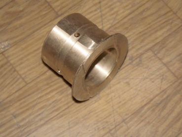 Buchse mit Bund im Getriebe UTB Fiat